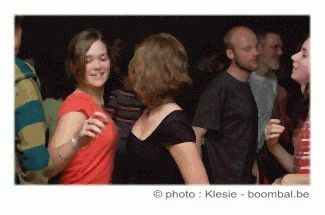 Danse traditionnelle de bal folk, la bourrée